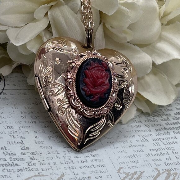 Cameo Black Red Love Rose Gothic Christmas Rose Gold Heart Locket Anniversary - Picture 5 of 12